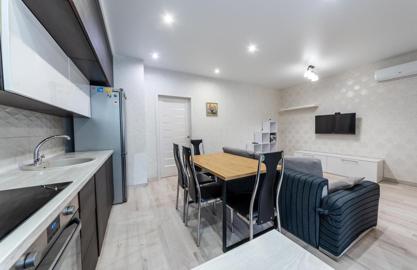 Apartment On Draghomanova 2A Kiev Eksteriør bilde